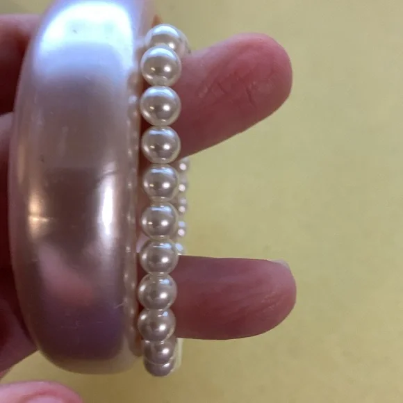 Two bracelets - Picture 5 of 5